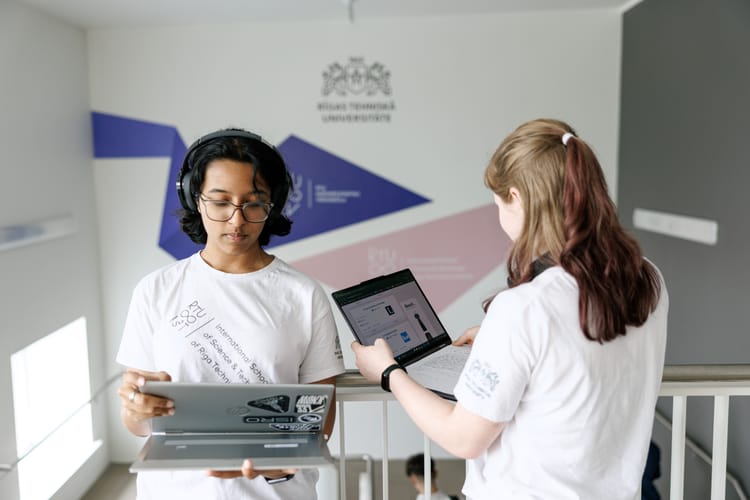 When Teenagers Become Reporters: RTU Lets Students Hold Up the Mirror Again